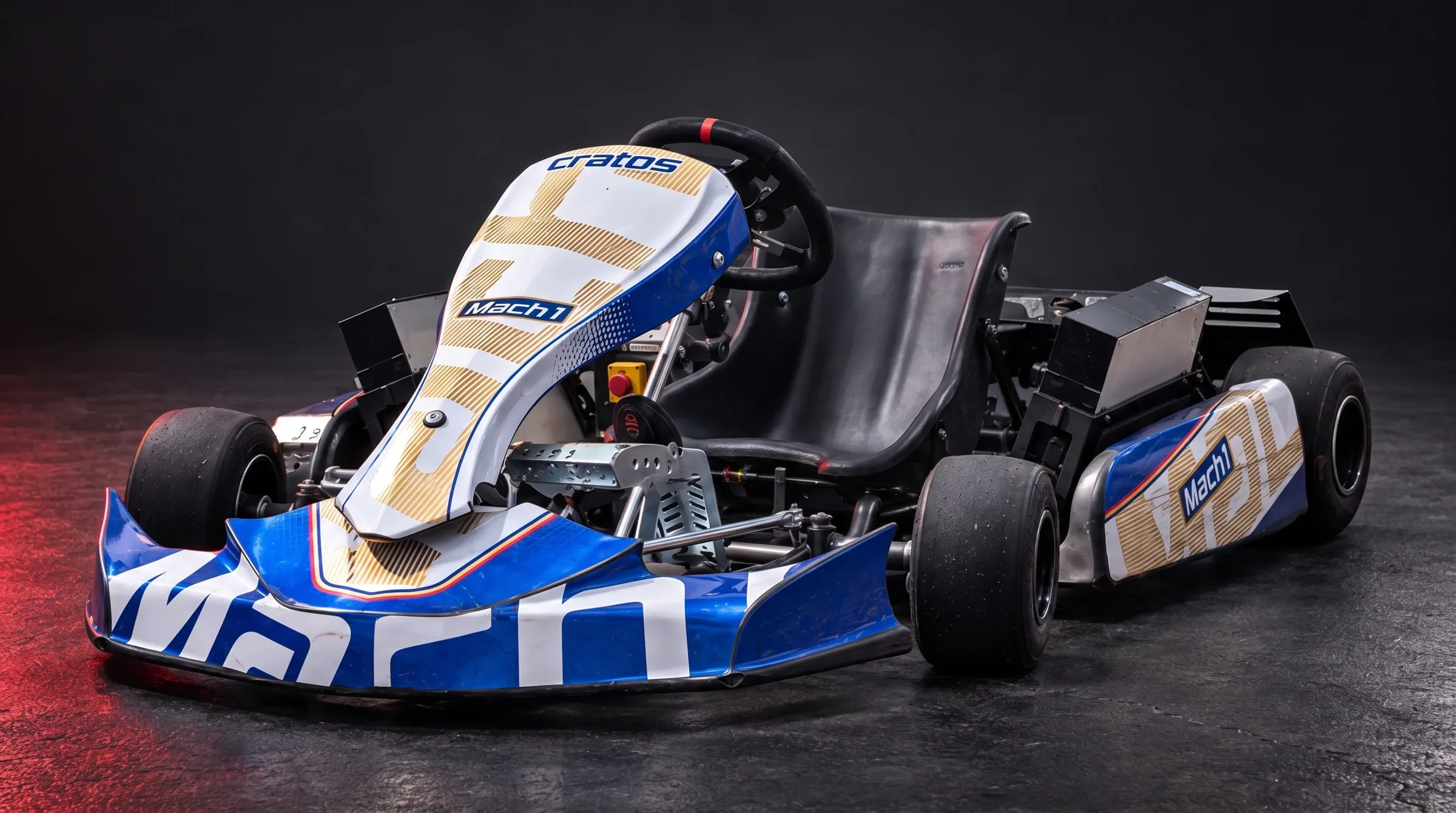 KI-inszeniertes Studiomotiv unseres blau-weiß-goldenen Mach1 Cratos-H ohne Fahrer