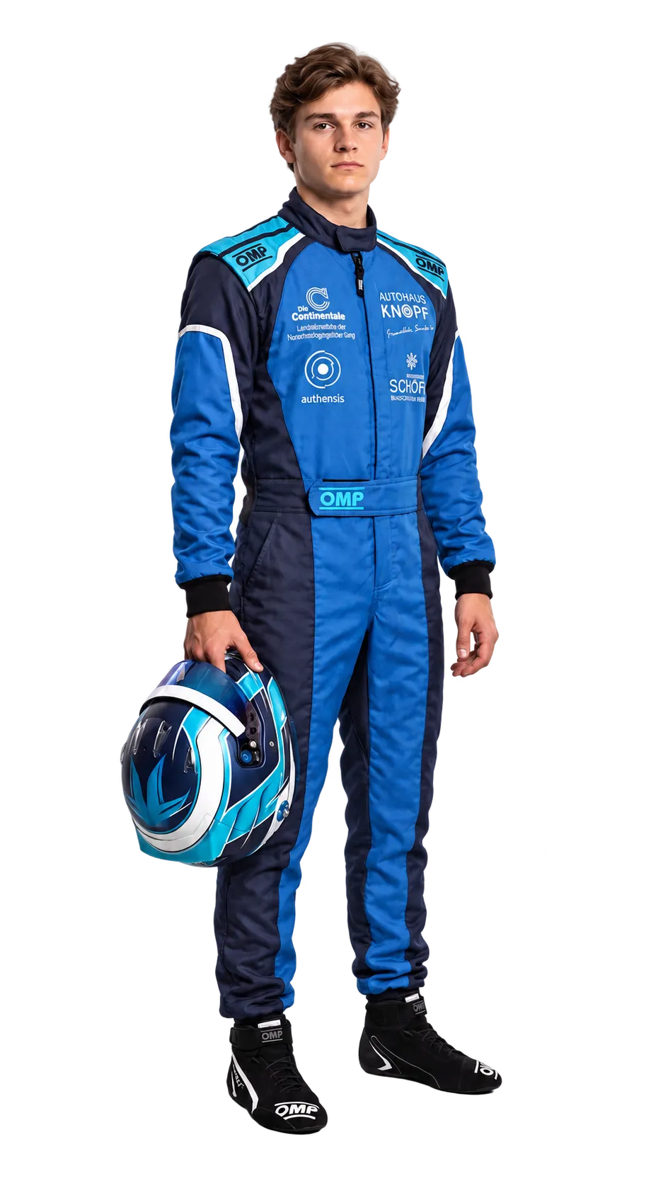 Fahrer im blauen Rennanzug des Vereins mit Helm in der Hand, freigestellt. Person und Helm sind KI-generiert, der Anzug mit den Logos ist echt.
